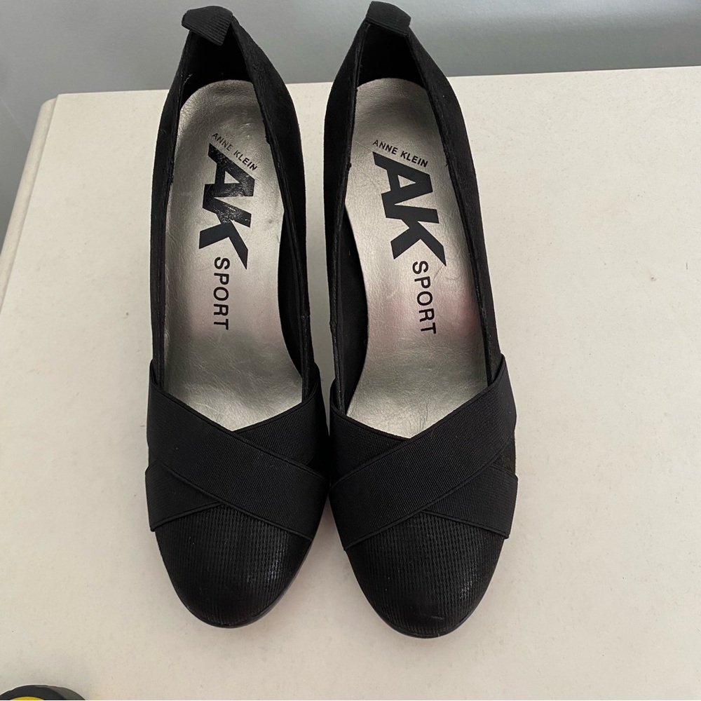 Anne Klein Sport Xfactor
Black Crisscross Heels